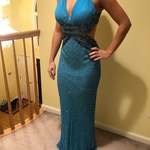 Niteline Turquoise Sequence Gown
Petite Size 4